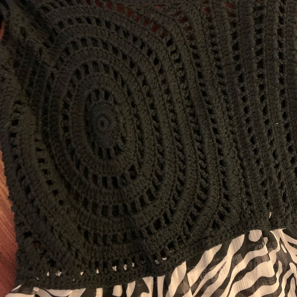 Knit and Sheer Zebra Print Top - Picture 3 of 4